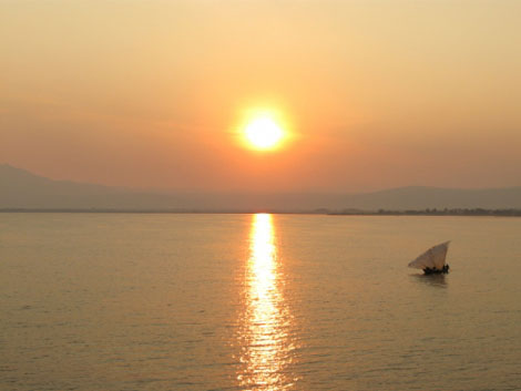 Lake Tanganjika - Sonnenuntergang - Dhow