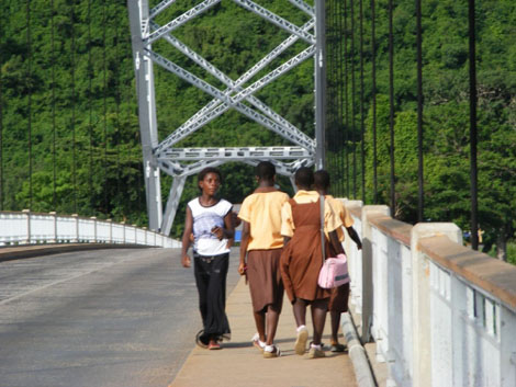 Voltasee - Akosombo Brücke