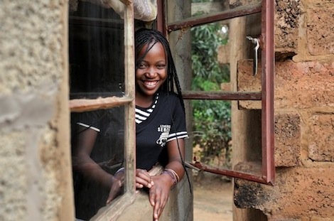 stolze Hauseigentümerin in Sambia